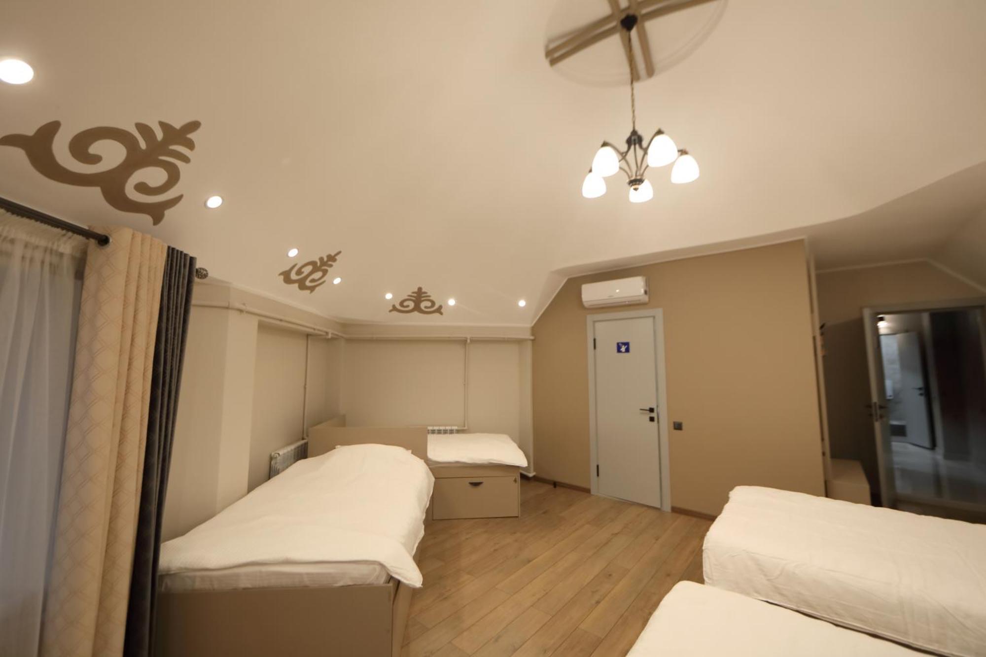 Cozy Hostel Bisjkek Eksteriør billede